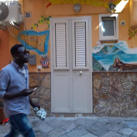 Casa Vacanza Mercato Ballaro' Palermo Exteriör bild